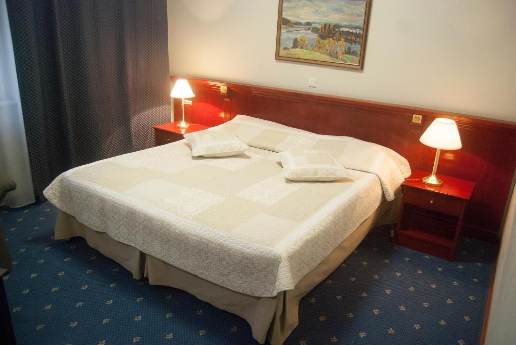 Draakon Hotel Tartu Exterior photo