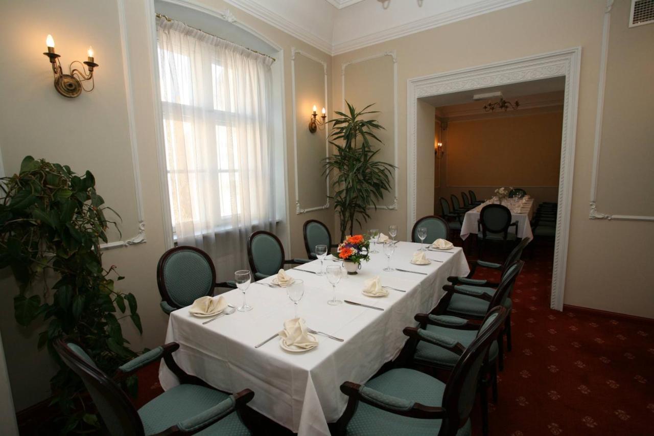 Draakon Hotel Tartu Exterior photo